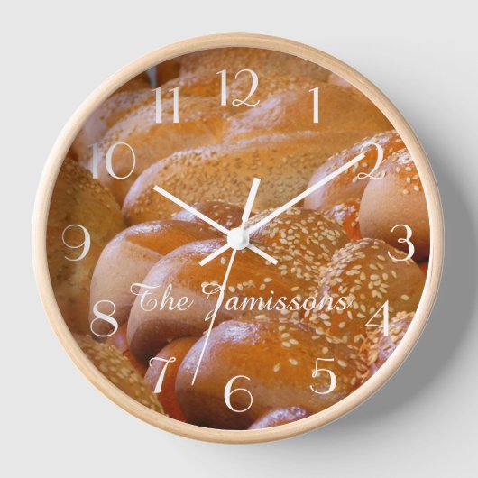 Minimalist, naam, Challah Bread Kitchen Wall Clock (Voorkant)