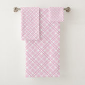 Minimalist Pink Towels Modern Bathroom Accent (En situation)