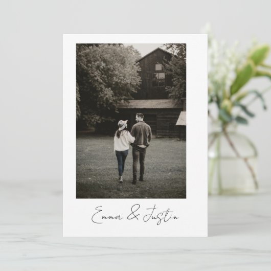 Minimalist Wedding Invitation (Debout devant)