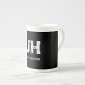 MINIMALIST WHITE TWO LETTER MONOGRAM NAME BLACK PORSELEIN KOP (Voorkant rechts)