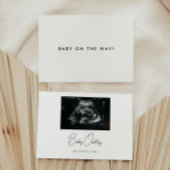 Minimalistic Script "Baby On The Way!" Pregnancy Aankondiging