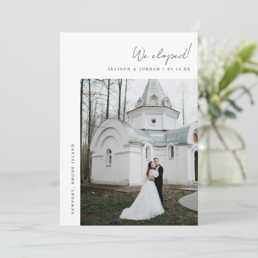 Minimalistisch 2-foto script bruiloft elopement aankondiging (Staand voorkant)