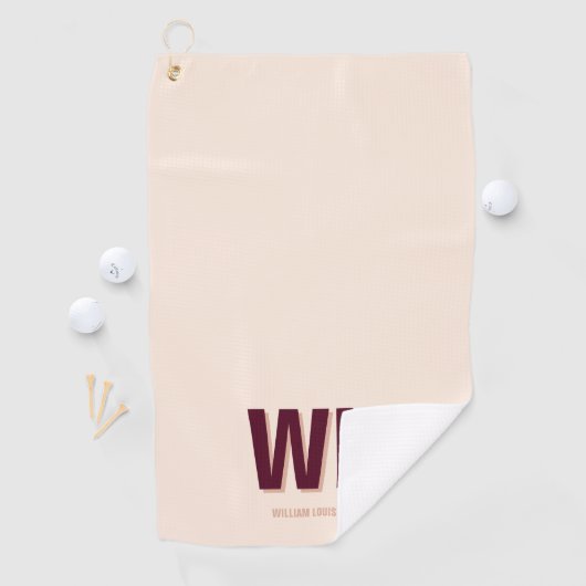 Minimalistisch bordeaux roze gepersonaliseerd mono golfhanddoek (Insitu)