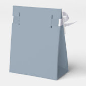 Minimalistisch Dusty Blue Monogram Initiaal Bruilo Bedankdoosjes (Achterkant)