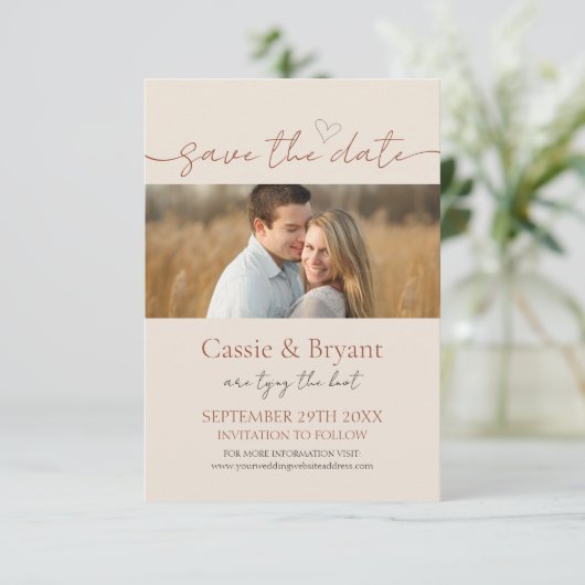 Minimalistisch Eenvoudig Terracotta Modern Save th (Staand voorkant)