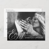 Minimalistisch Elegant Script Photo Verloving Aankondigingskaart (Voorkant / Achterkant)