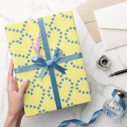 Minimalistisch geel en blauw hart cadeaupapier (Geschenken)