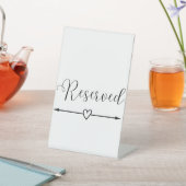 Minimalistisch gereserveerde teken reclamebord met voetstuk (Insitu)