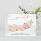 Minimalistisch hart Baby Foto Geboorte Aankondiging (Staand voorkant)