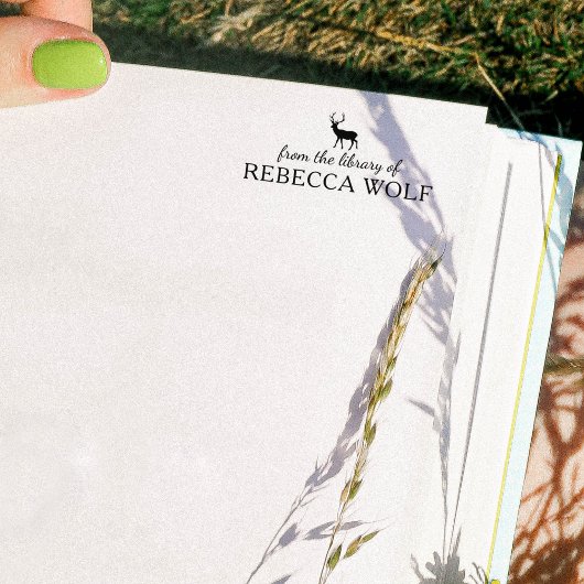 Minimalistisch hert uit de bibliotheek van het boe 	rubberstempel