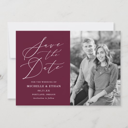 Minimalistisch kalligrafiescript Burgundy Foto Save The Date (Voorkant)