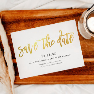 Minimalistisch Modern Chic Script Wit + Goud Save The Date