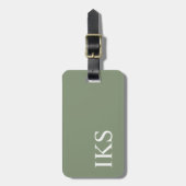 Minimalistisch modern Sage Green en White Monogram Bagagelabel (Voorkant verticaal)