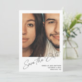 Minimalistisch modern script - Aangepaste aangepas Save The Date (Staand voorkant)