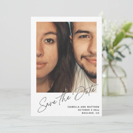Minimalistisch modern script - Aangepaste aangepas Save The Date (Staand voorkant)