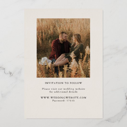 Minimalistisch modern script Lijst beige Folie Uitnodiging (Achterkant)