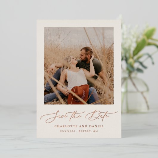 Minimalistisch modern script Lijst beige Folie Uitnodiging (Staand Voorkant)