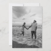 Minimalistisch modern scriptuur huwelijk save the date (Achterkant)