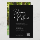 Minimalistisch mono-kalligrafisch script QR RSVP Kaart (Voorkant / Achterkant)