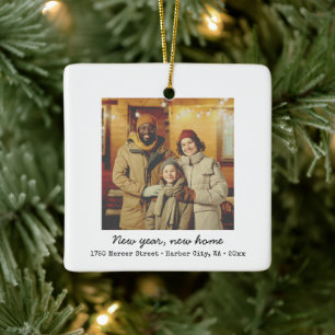 Minimalistisch nieuw thuisadres verhuizen nieuwjaa keramisch ornament