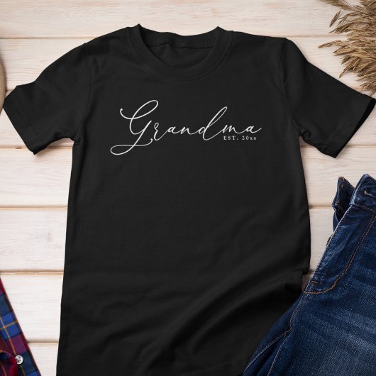 Minimalistisch Oma Script Vastgestelde datum Tri-Blend Shirt