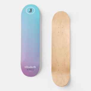 Minimalistisch ontwerp in pastelkleuren skateboard