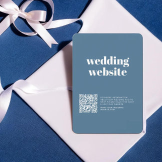 Minimalistisch pastelblauw paar foto & QR code ont RSVP Kaartje