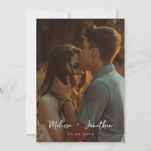 Minimalistisch Photo Script Wedding Save the Date Kaart (Achterkant)