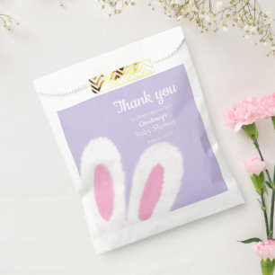 Minimalistisch pluizig konijntje baby shower bedankzakje