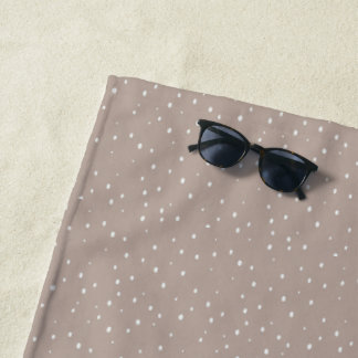 Minimalistisch polka dot ontwerp in gedempte tonen strandlaken