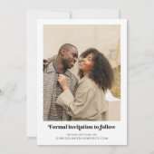 Minimalistisch Retro Script 2 Foto's Bruiloft Webs Save The Date (Achterkant)