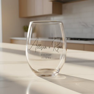 Minimalistisch script aangepaste namen verloving wijnglas zonder voet