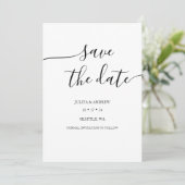 Minimalistisch script bruiloft bewaar de datumkaar save the date (Staand voorkant)