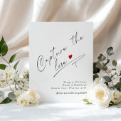 Minimalistisch script Capture the Love Wedding Poster