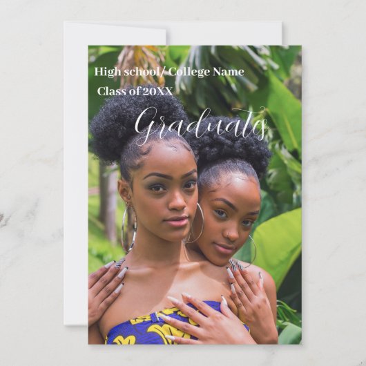 Minimalistisch Script Double Graduation party Kaart (Voorkant)