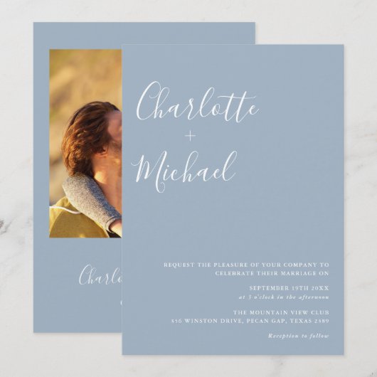 Minimalistisch Script Dusty Blue Photo Wedding Kaart (Voorkant / Achterkant)