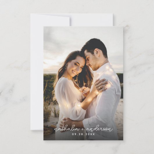 Minimalistisch script foto bruiloft plat bedankkaart (Achterkant)