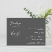 Minimalistisch script Modern Black and White Weddi Kaart (Staand voorkant)