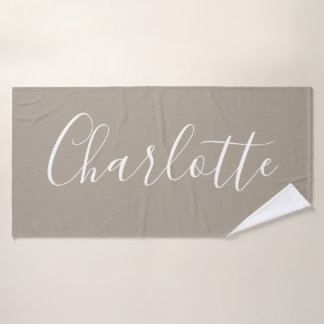 Minimalistisch script persoonlijke naam Taupe Brow Badhanddoek