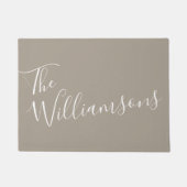 Minimalistisch script persoonlijke naam Taupe Brow Deurmat (Voorkant)