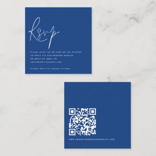 Minimalistisch Script QR Code Bruiloft Blauw RSVP Informatiekaartje (Voorkant / Achterkant)