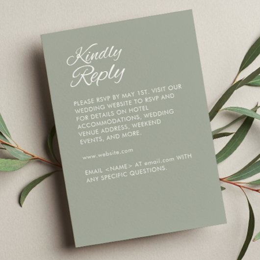 Minimalistisch script Sage Green Wedding RSVP Kaartje