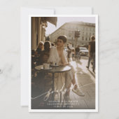 Minimalistisch script wit overlay foto afstuderen aankondiging (Voorkant)