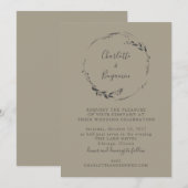 Minimalistisch Taupe Grey Floral Wreath Script Wed Kaart (Voorkant / Achterkant)