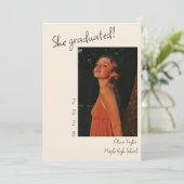 Minimalistisch Trendy Unique Senior Foto Afstudere Aankondiging (Staand voorkant)