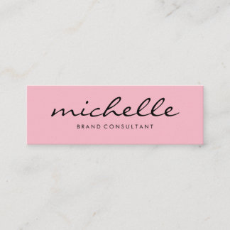 Minimalistisch vlakwit met cursieve tekst (roze) mini visitekaartje