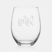 Minimalistisch 'zusters' script belettering aangep wijnglas zonder voet (Achterkant)