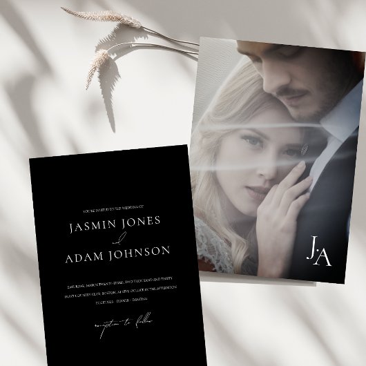 Minimalistisch zwart eenvoudig monogram foto bruil kaart