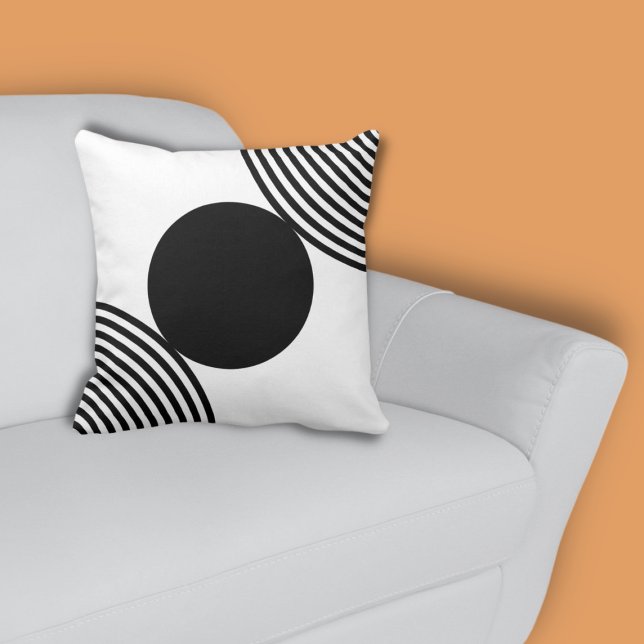 Minimalistisch zwart-wit cirkelpatroon kussen (Minimalist Black Circle on White Throw Pillow)