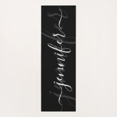 Minimalistisch Zwart Wit Elegant Naam Script Yogamat (Achterkant)